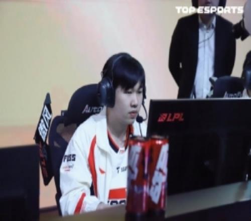 卡明斯基头,球得分,萨拉萨尔精,开云集团,品牌资讯平台,企业发展资讯,集团动态信息,企业资讯